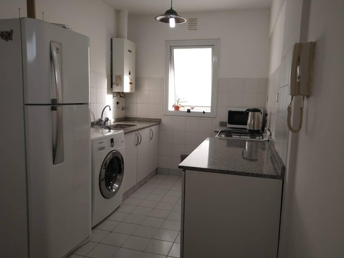 Foto de Departamento de 1 Dormitorio y Medio con Balcón sobre Av. Emilio Olmos 237 - Barrio Centro, imagen 4