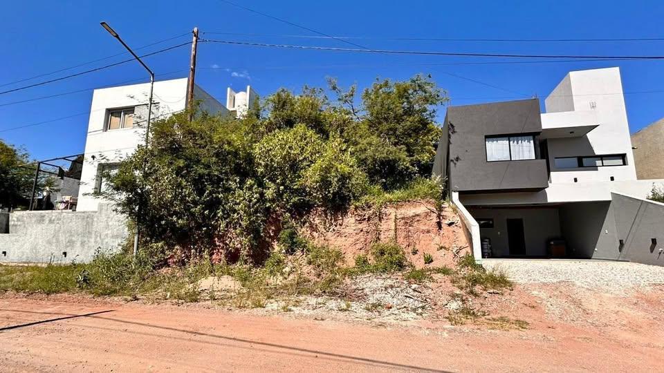 Foto de Oportunidad en venta!!! Se liquida terreno de 400 m2 en VILLA CATALINA, imagen 1