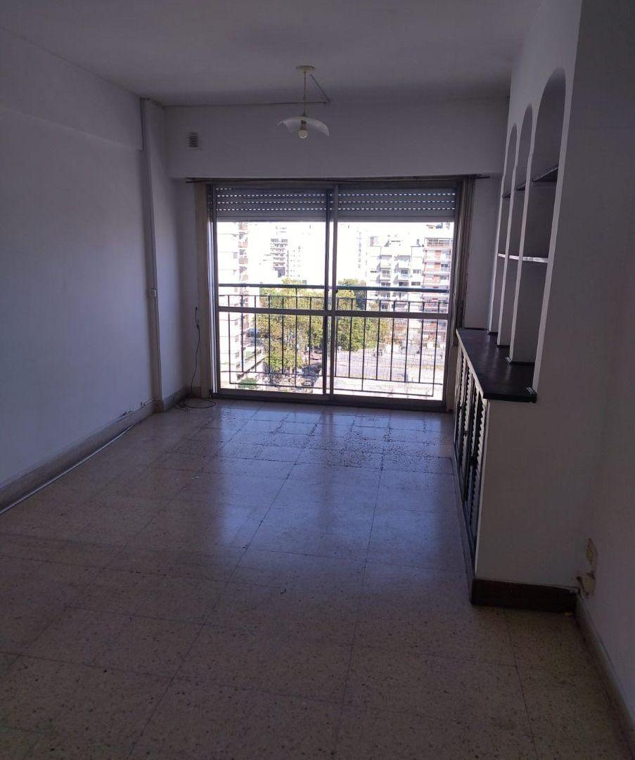VENTA - DEPTO 2 AMB AL FRENTE ZONA SALTA Y LURO