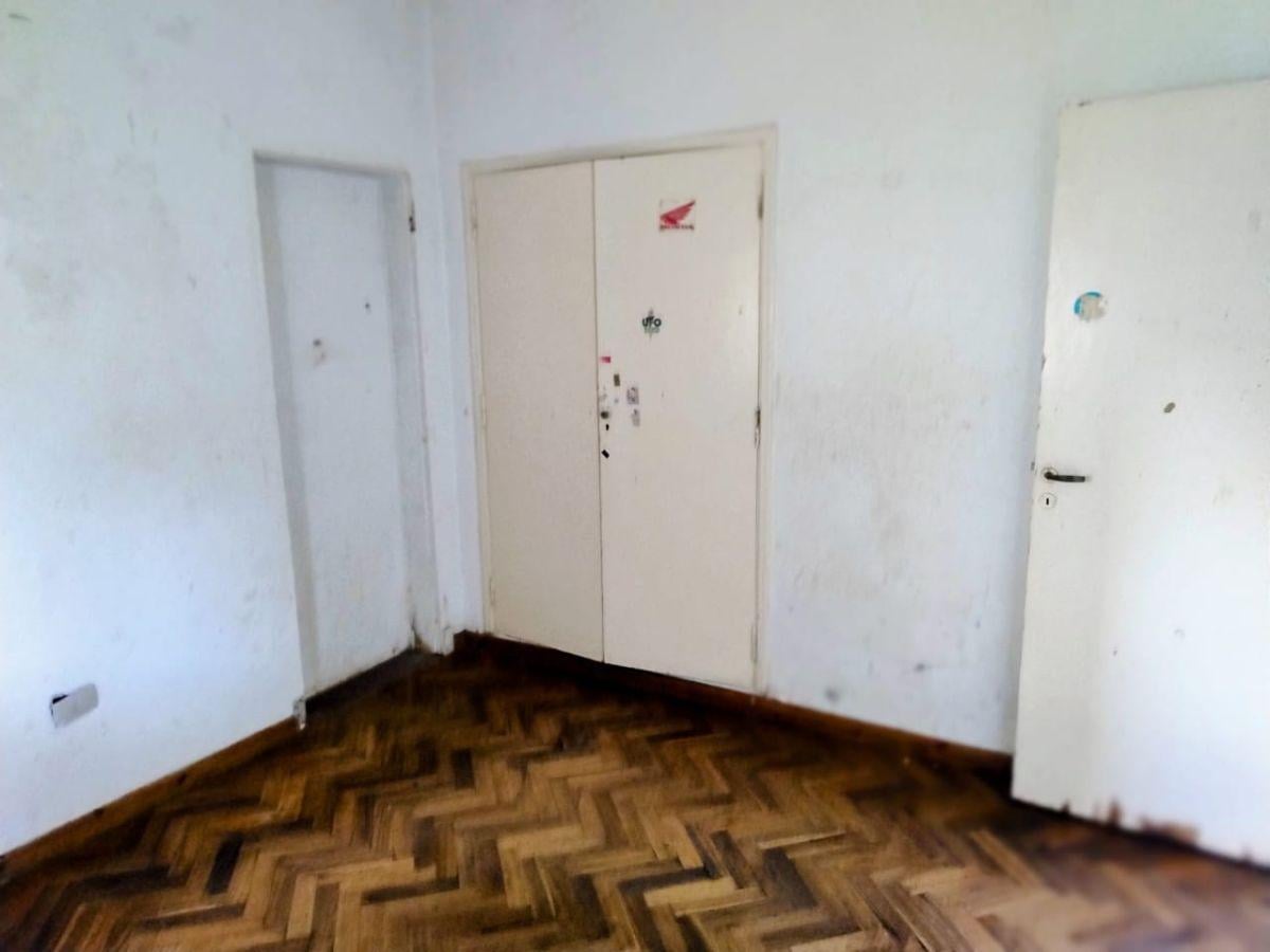 Foto de VENTA CASA 3 AMBIENTES ZONA NAPOLES AL 6800, imagen 4