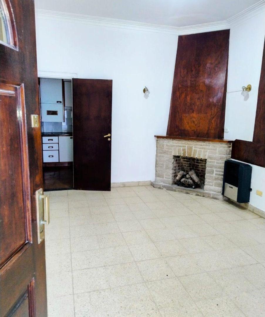 Foto de ALQUILER 24 MESES - CASA 3 AMB Z/ ALBERTI Y PRIMERO DE MAYO, imagen 3