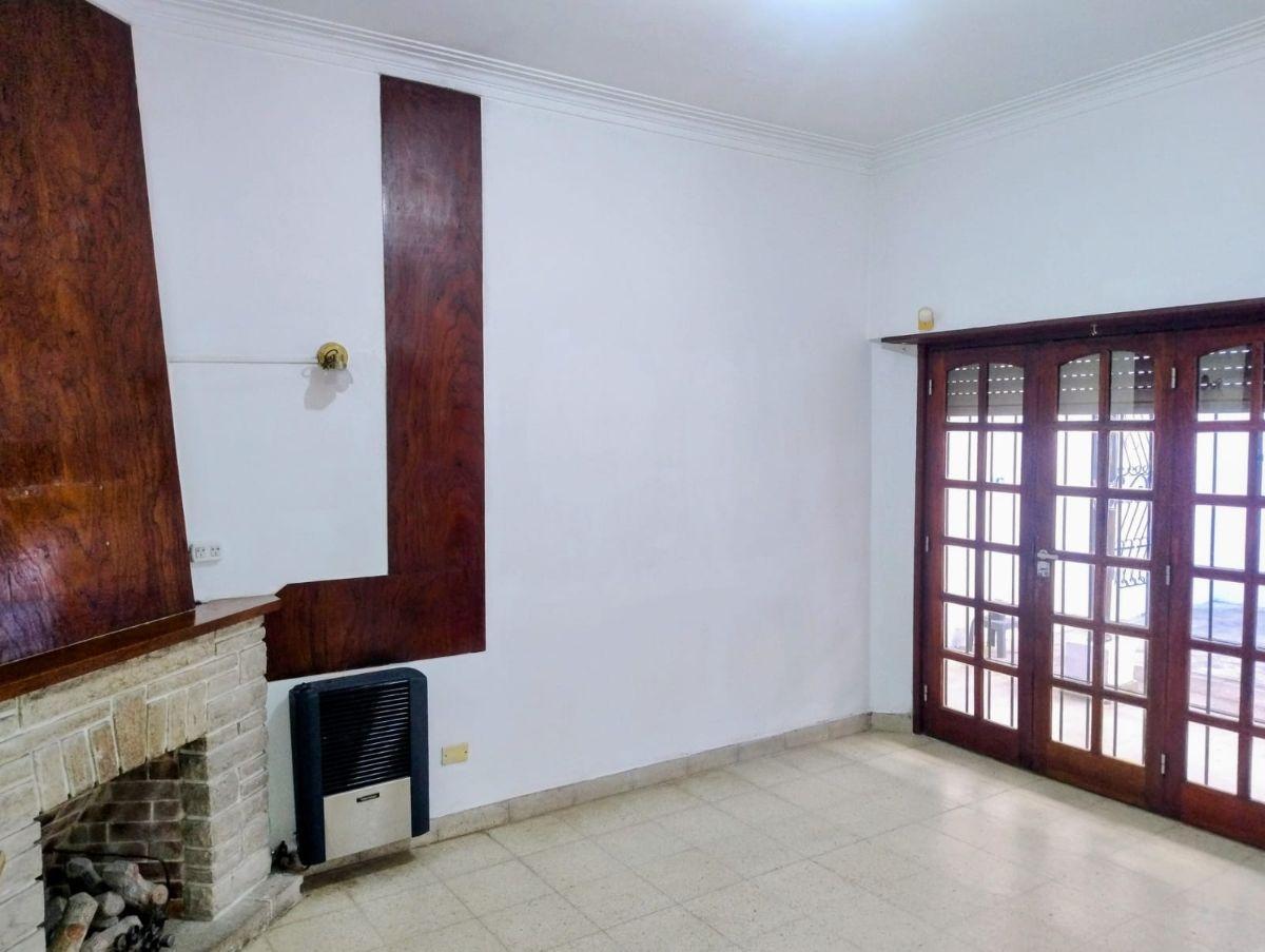 Foto de ALQUILER 24 MESES - CASA 3 AMB Z/ ALBERTI Y PRIMERO DE MAYO, imagen 4