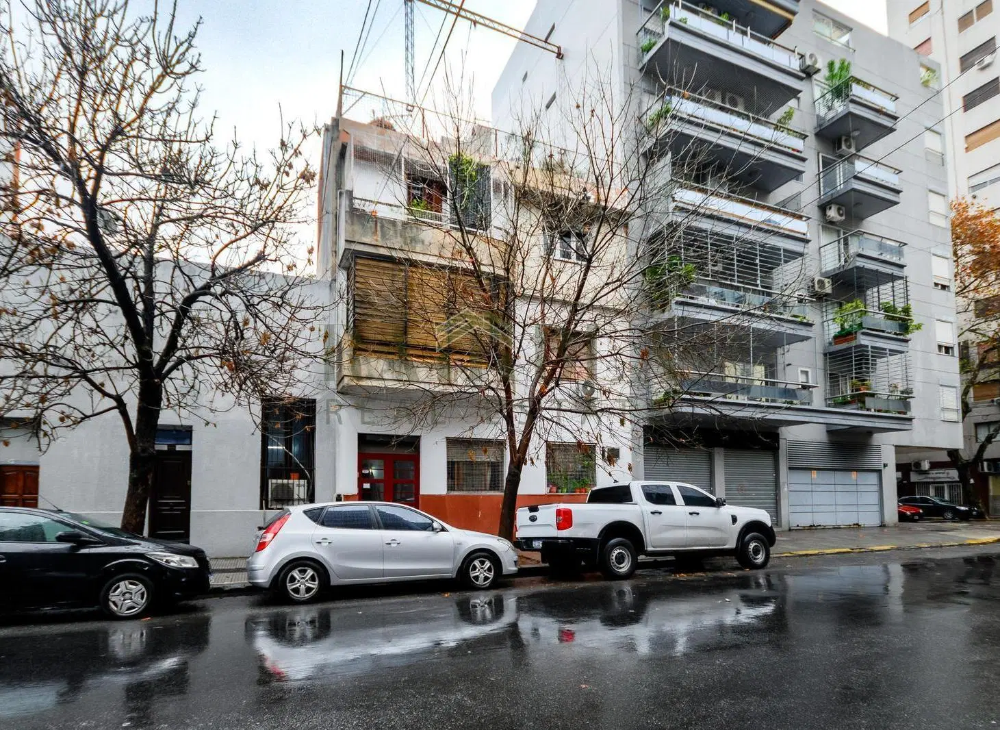 PH En Venta con Patio PB al frente Almagro 5