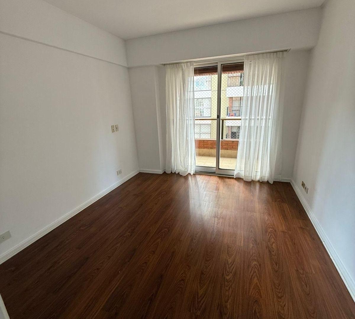 Foto de 4 Alquiler ambientes dep de lujo con Cochera y Balcon en Palermo Chico, imagen 3