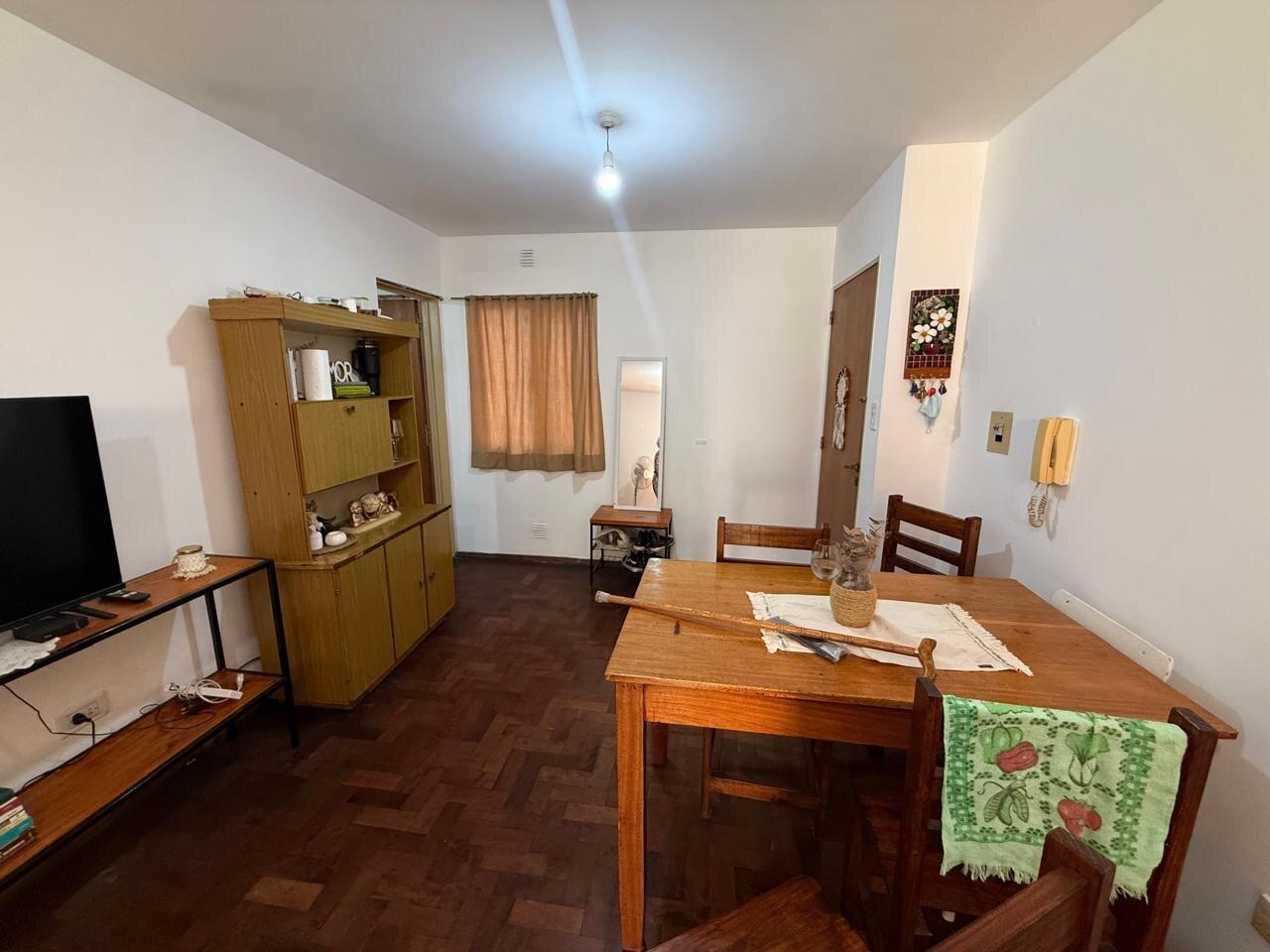 Foto de Departamento de 1 dormitorio al contrafrente con balcon. Ambrosio Olmos, imagen 4