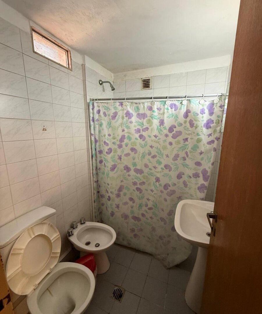 Foto de Departamento de 1 dormitorio al contrafrente con balcon. Ambrosio Olmos, imagen 3