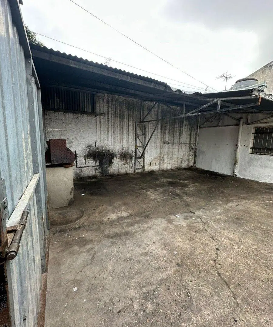 Galpon en Venta - Barrio Gral Bustos 4