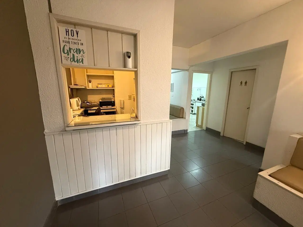 ALQUILER OFICINAS Y/O CONSULTORIOS - BARRIO CENTRO 4