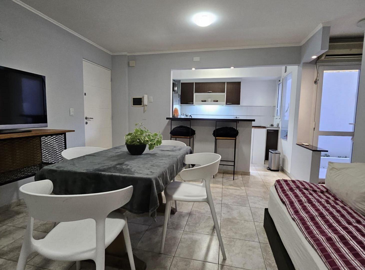 Foto de Departamento Amoblado - 1 dormitorio - Zona Centro, imagen 2
