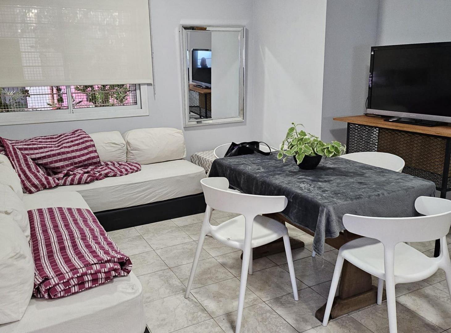 Foto de Departamento Amoblado - 1 dormitorio - Zona Centro, imagen 1