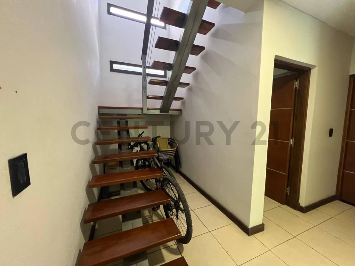 Century21lopez Vende Casa en Barrio L As Cortaderas 1 3