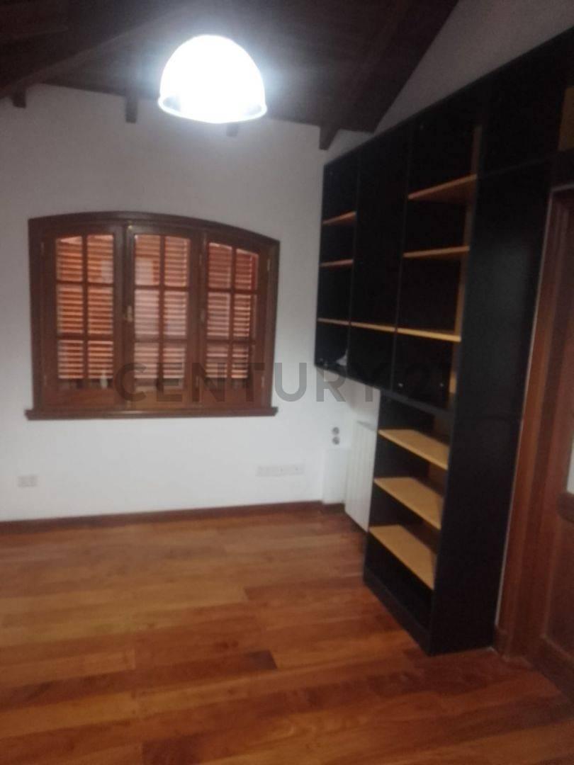 Century21lopez Vende Casa en Barrio Palmares 2