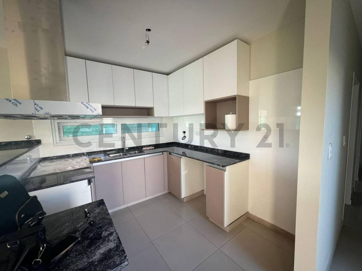 Century21lopez Vende Casa a Estrenar en B° Las Cortaderas 2 3