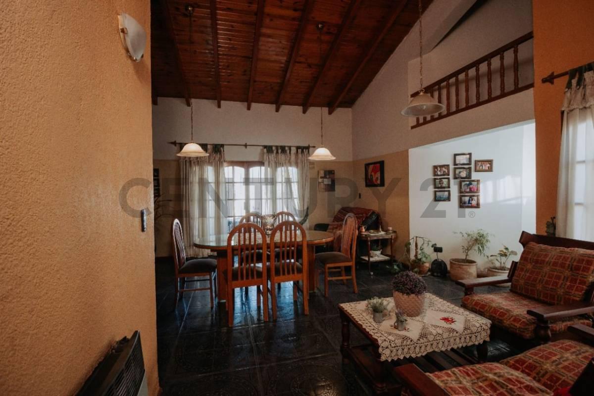 Venta de Casa en Barrio Las Magnolias, Villa Nueva Guaymallén Mendoza. 2