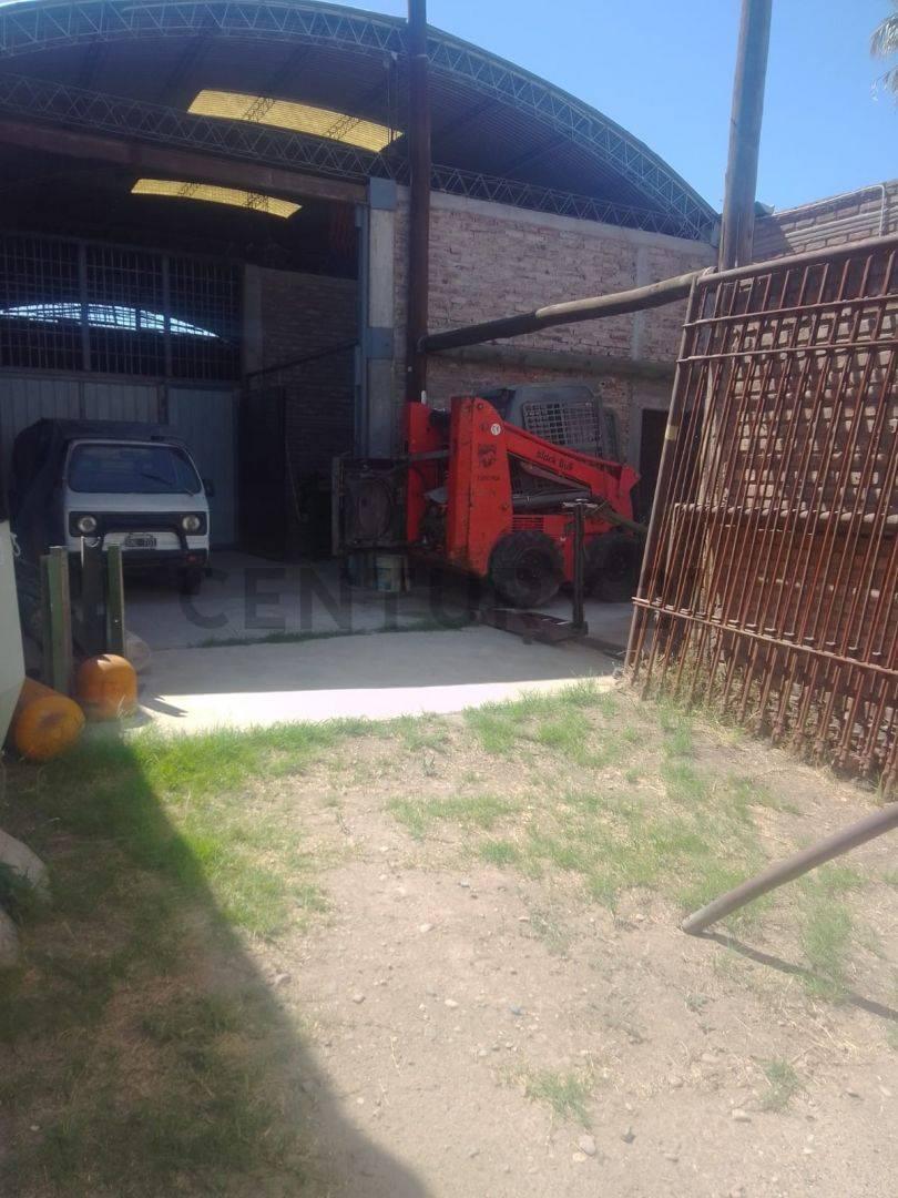 Cenrury21lopez Vende Galpon en a 1 Cuadra de Calle Maza en Gutierrez, Maipú. 1