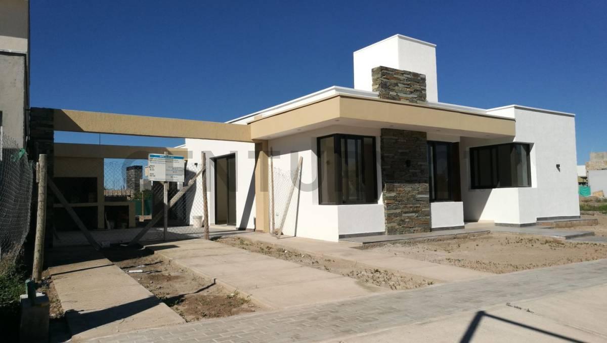 Venta Casa en Pozo - 3 Hab. + Estudio + 3 Baños Century 2. 1