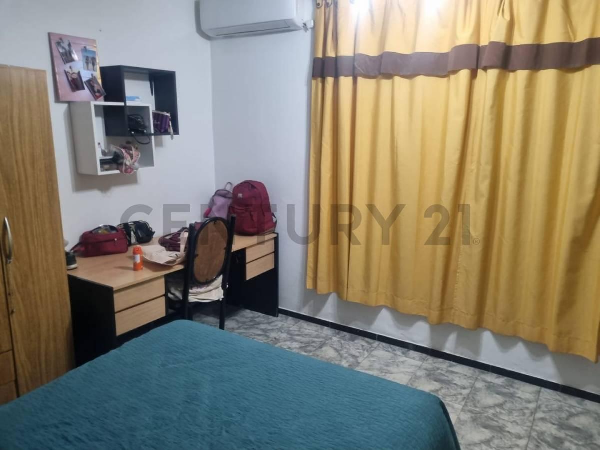Century 21 Lopez Vende Casa con Departamento Interno, Muy Bien Ubicada, Ideal Para Emprendimiento. 5