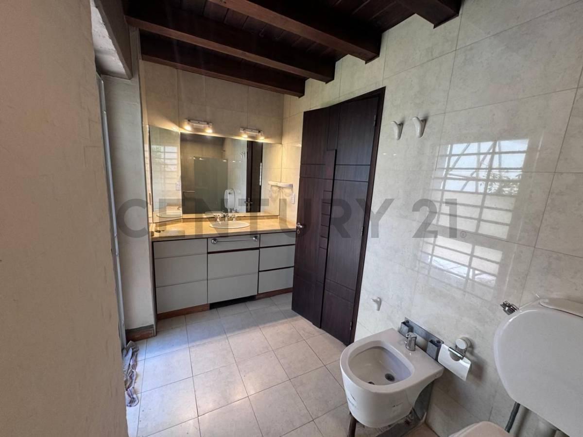 Venta de Casa 3 Ambientes, 2 Dorm. en Guaymallén, Mendoza. 2