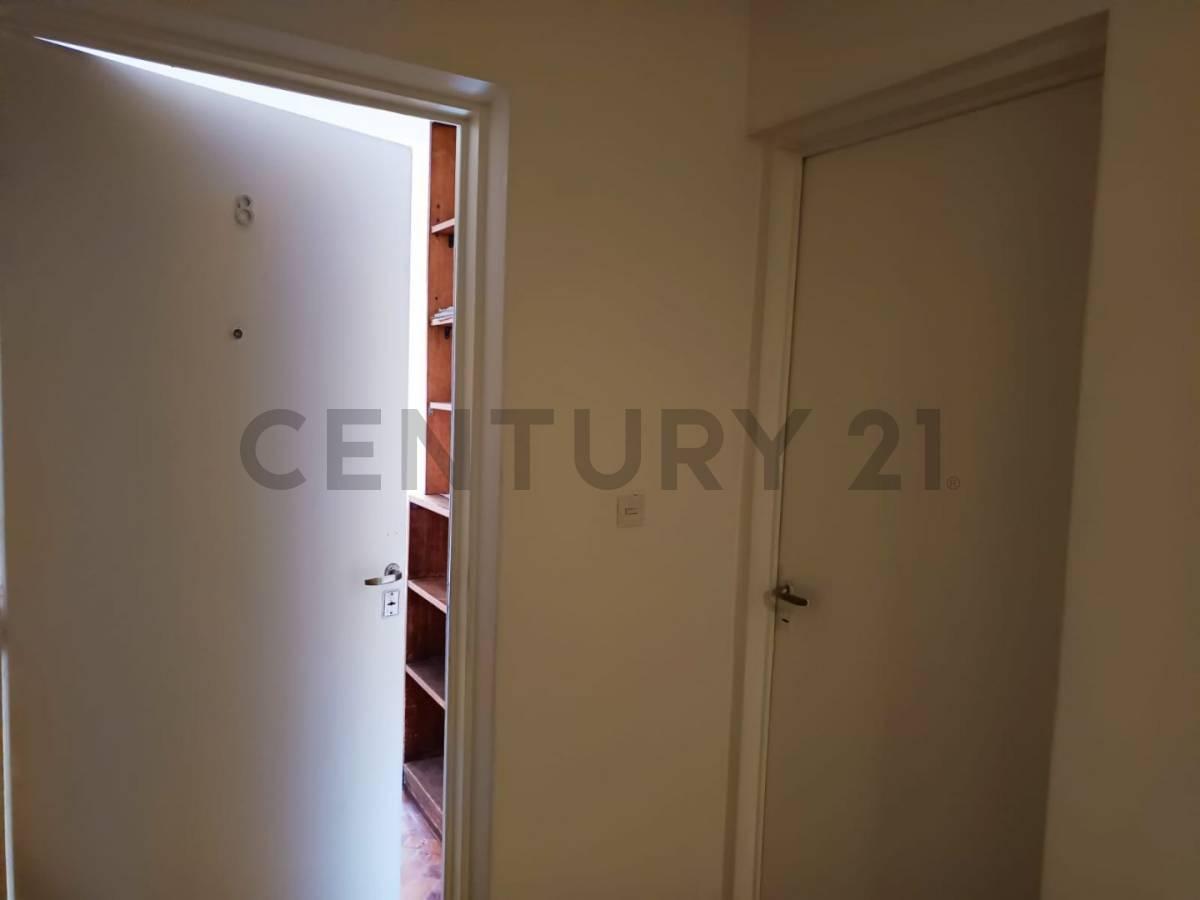 Venta de Semipiso Departamento 4 Ambientes, Barrio Cívico 2
