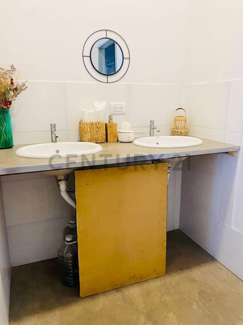 Venta Oficina Comercial con Vista Al Corredor del Oeste 3
