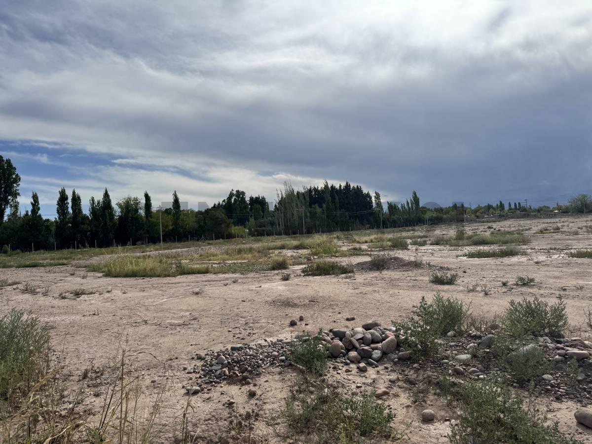 Venta de Carpeta de Lote Esquina en Ampros IX 1