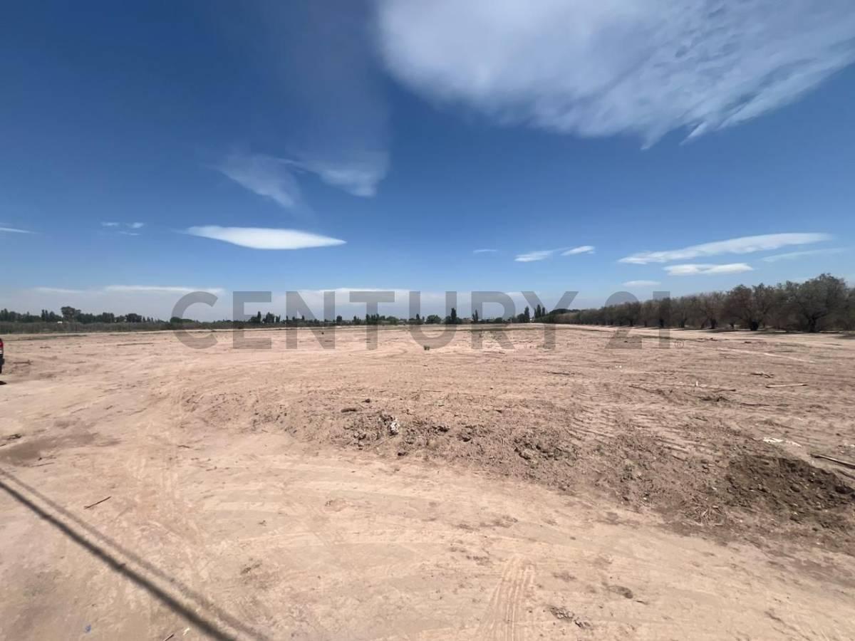 Century21lopez Vende Terreno de 4500 m Ideal Emprendimiento Inmobiliario, Depositos o Galpones. 1
