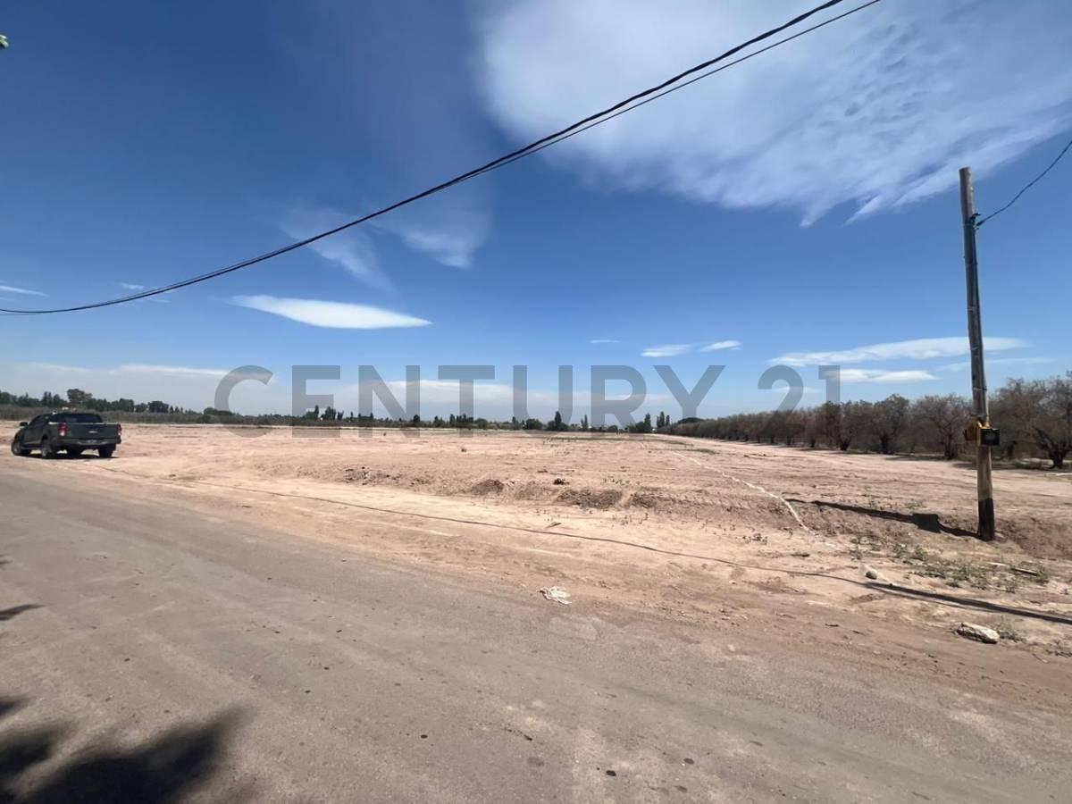 Century21lopez Vende Terreno de 4500 m Ideal Emprendimiento Inmobiliario, Depositos o Galpones. 2