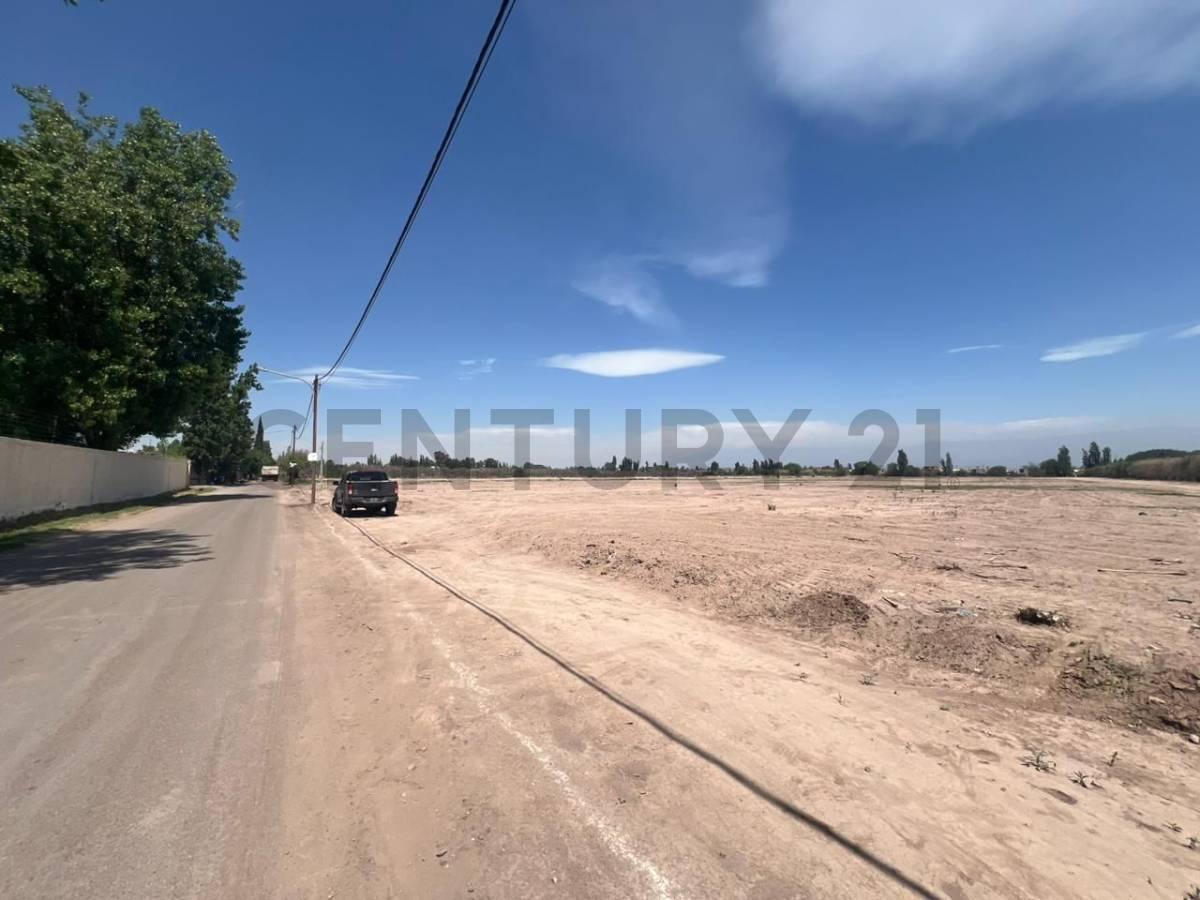 Century21lopez Vende Terreno de 4500 m Ideal Emprendimiento Inmobiliario, Depositos o Galpones. 5
