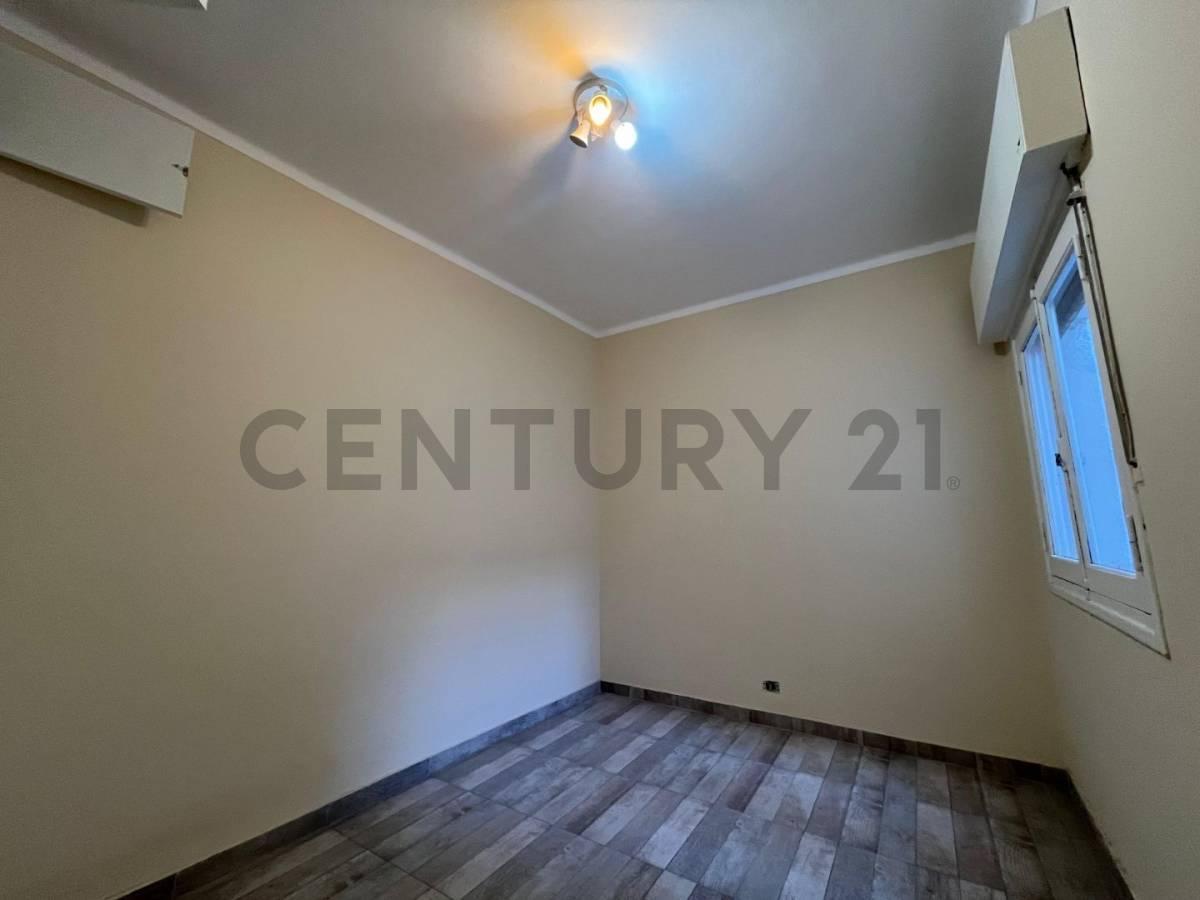 venta de Departamento 2 Dorm., Microcentro Mendoza century 21 Lopez Ofrece a La. 2