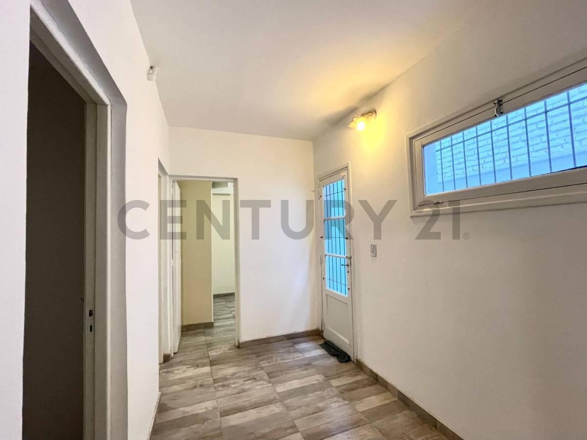 venta de Departamento 2 Dorm., Microcentro Mendoza century 21 Lopez Ofrece a La. 4