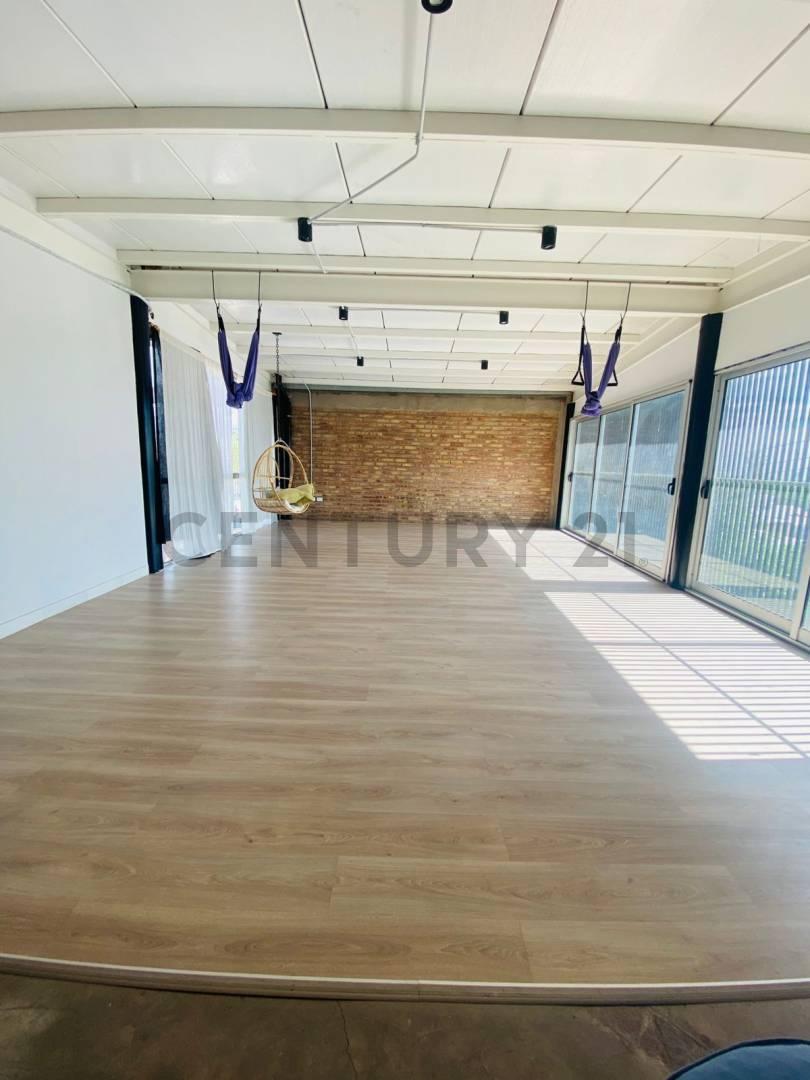 Oportunidad de Inversión: 160 m² con Vista Al Corredor del Oeste 2