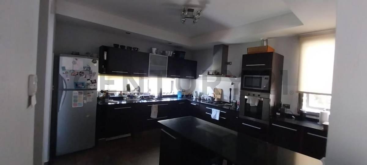 Century21lopez Vende Casa en Barrio Pinar del Sol 4