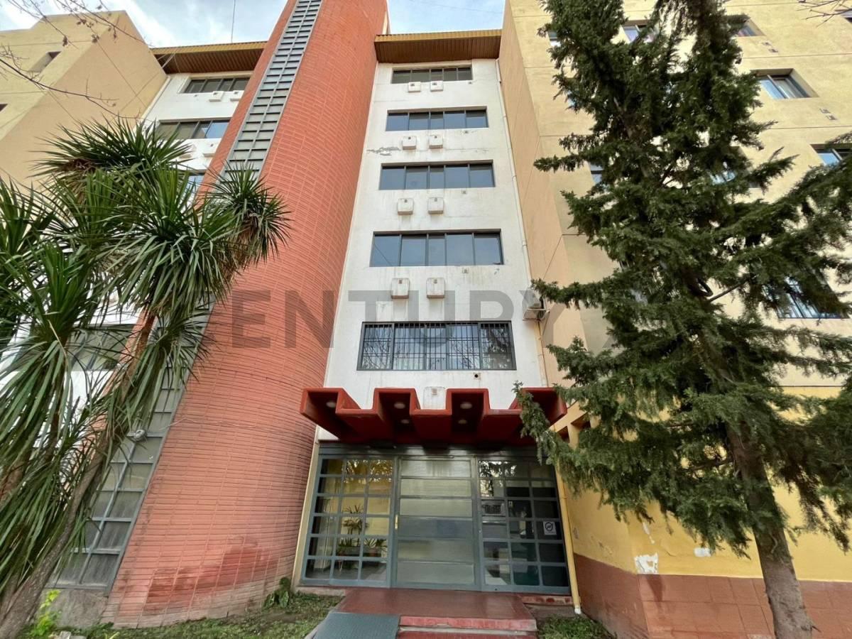 Venta Departamento en Mendoza 3 Dorm. 4