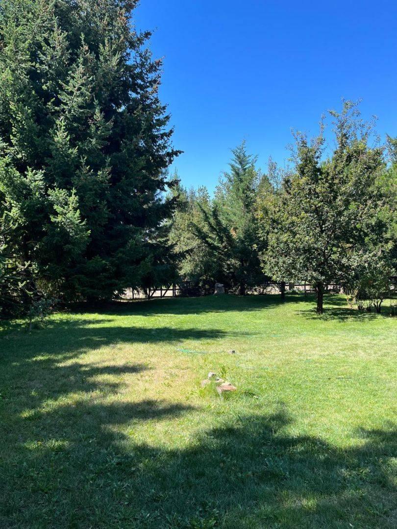 Venta Casa en Valle del Sol con Gran Terreno Parquizado 1