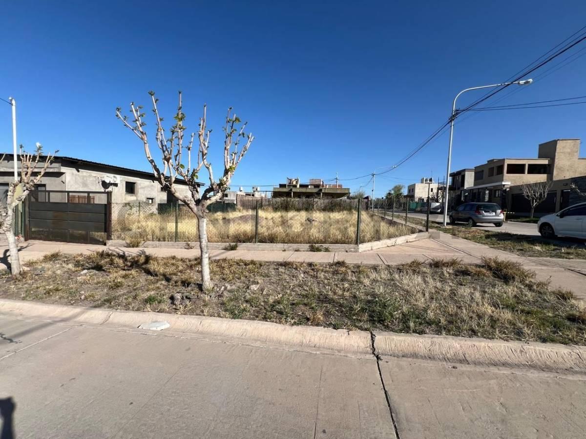 Century21lopez Vende Lote en Barrio La Yaya 5