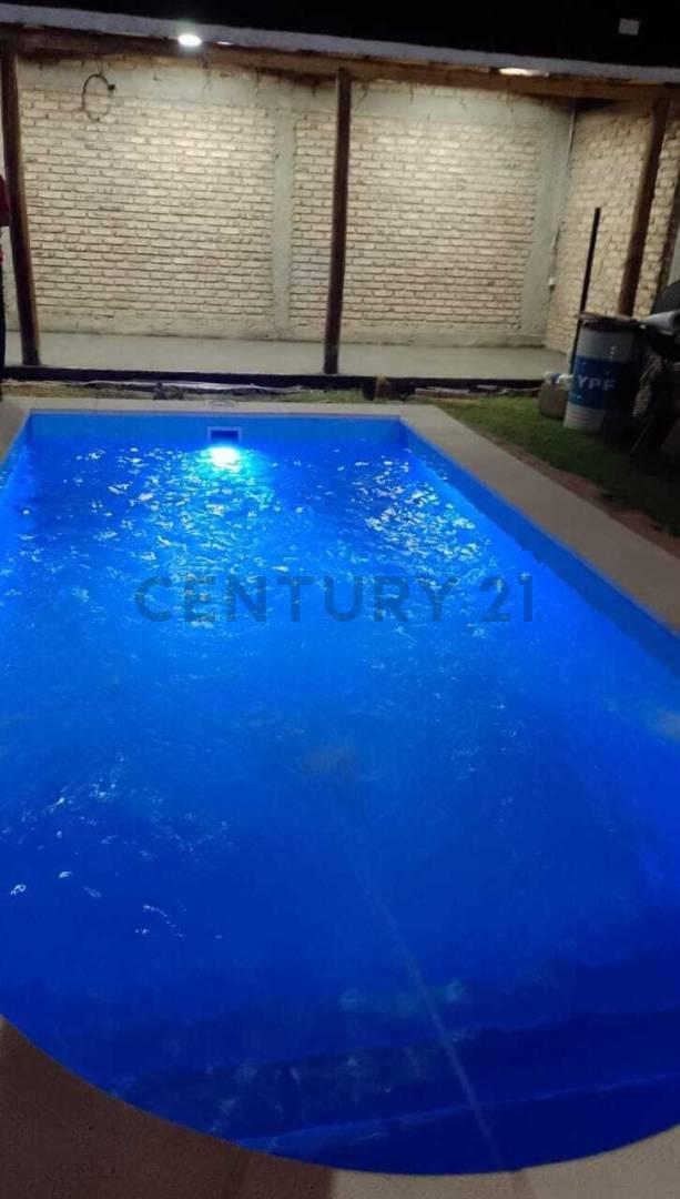 ¡Oportunidad! Casa con Piscina y Quincho en Los Corralitos 1