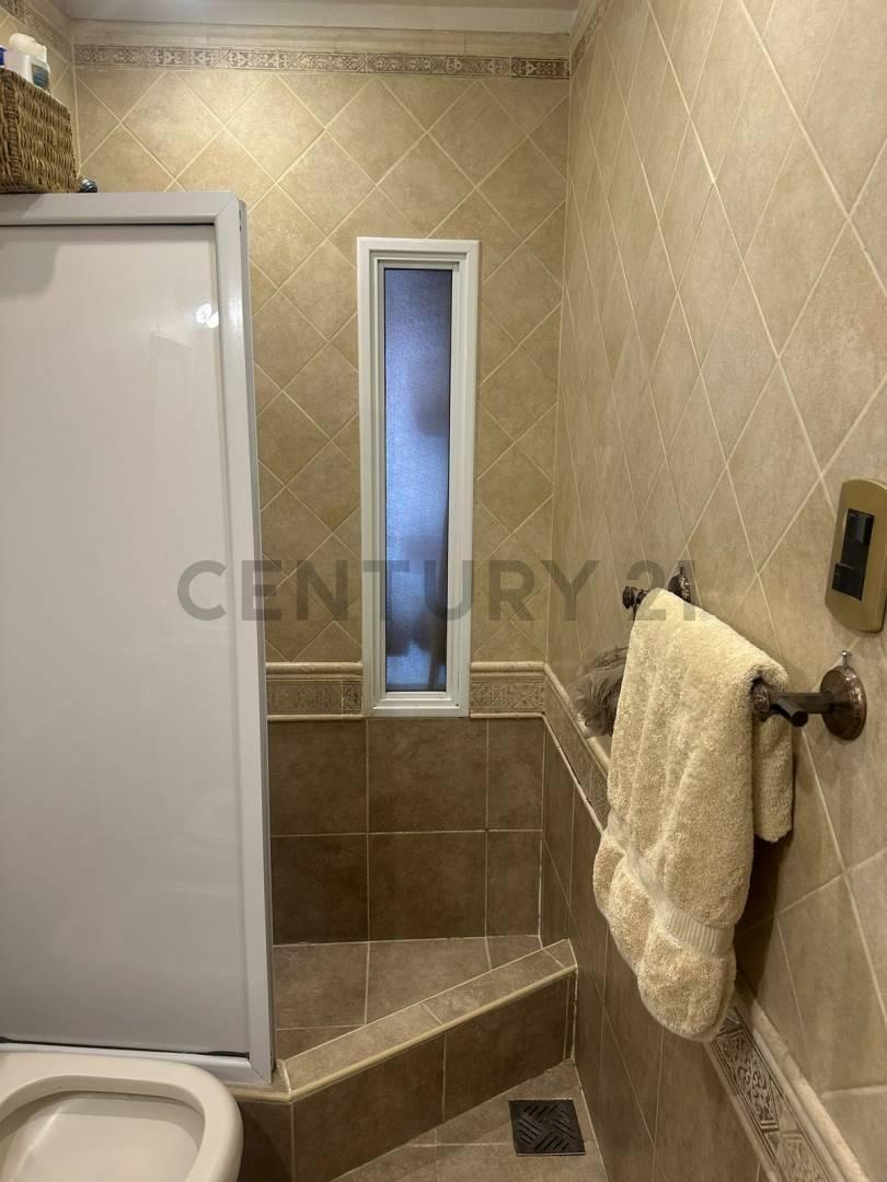 Century21 López Vende Casa en Bombal Sur, Godoy Cruz. Zona Hospital Español. 3