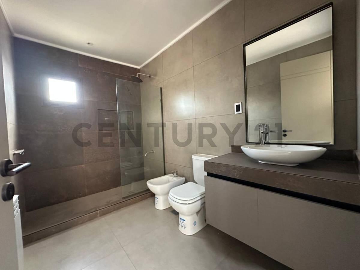 Casa a Estrenar en Venta Barrio Privado Guaymallen 5