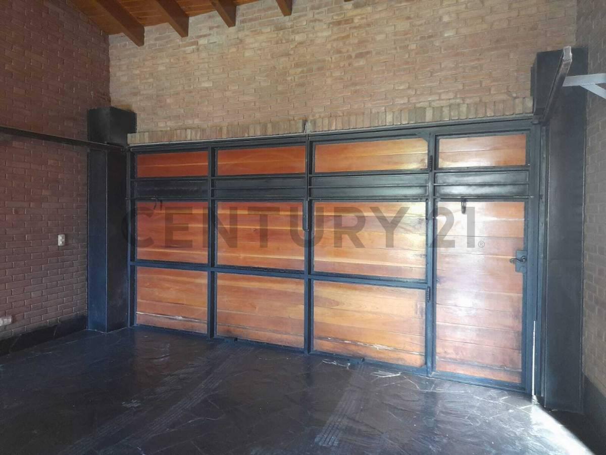 Venta Casa de Categoría en Guaymallén 4