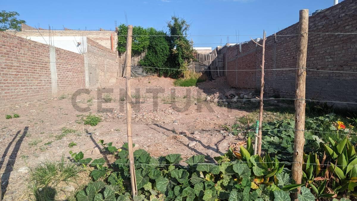 Lote en Venta. Barrio "La Estanzuela". 200 m². Godoy Cruz 3