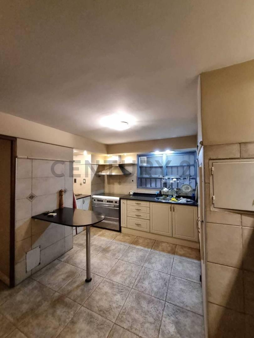 Venta Departamento Semipiso - Peatonal de Ciudad 4