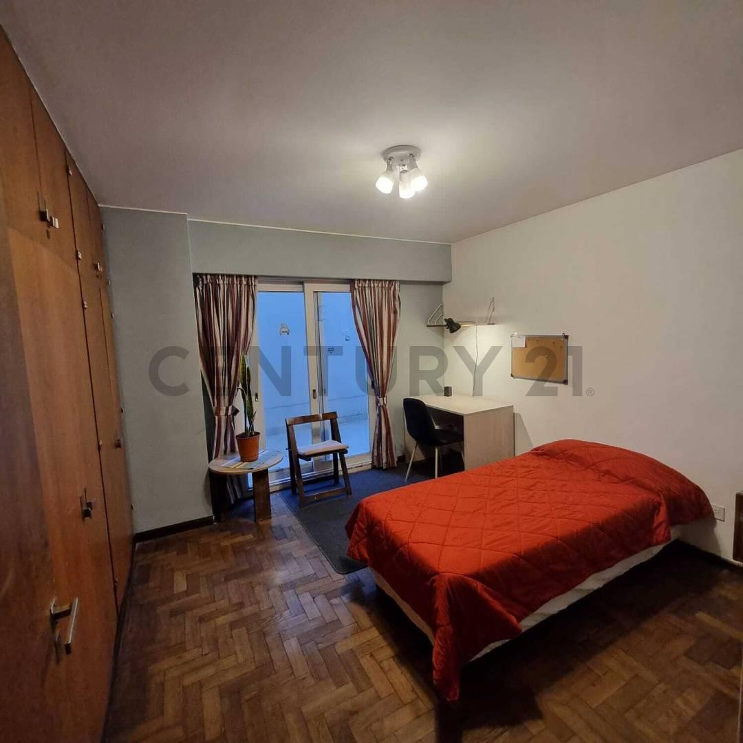 Venta Departamento Semipiso - Peatonal de Ciudad 2