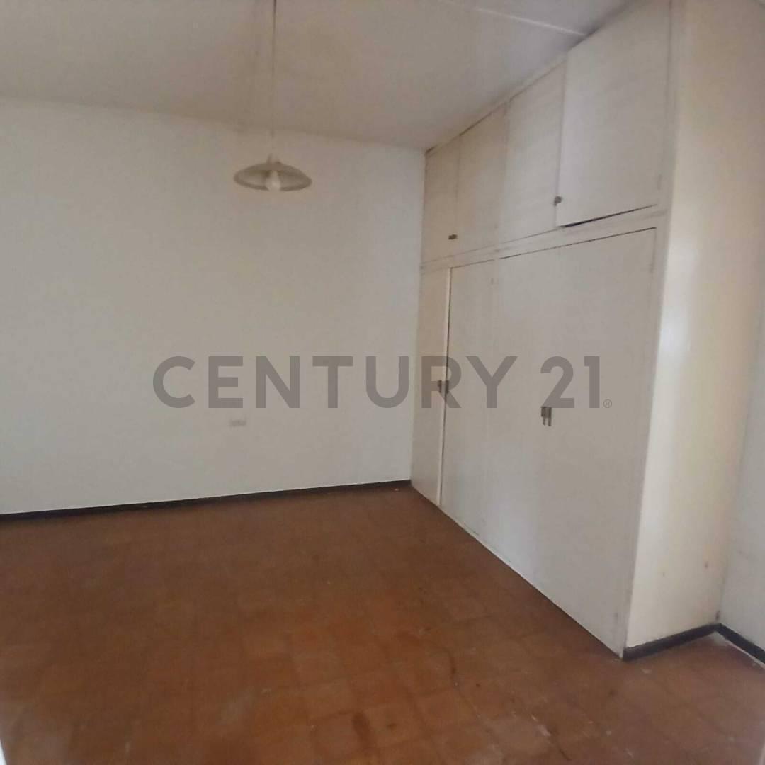 Century21lopez Vende Casa en Centro de Maipu 3