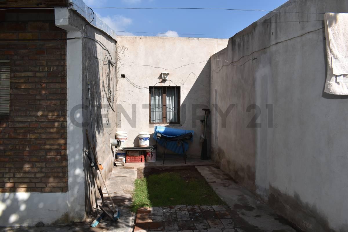 Se Vende Casa 2 Dorm. Apta a Credito - Godoy Cruz 3