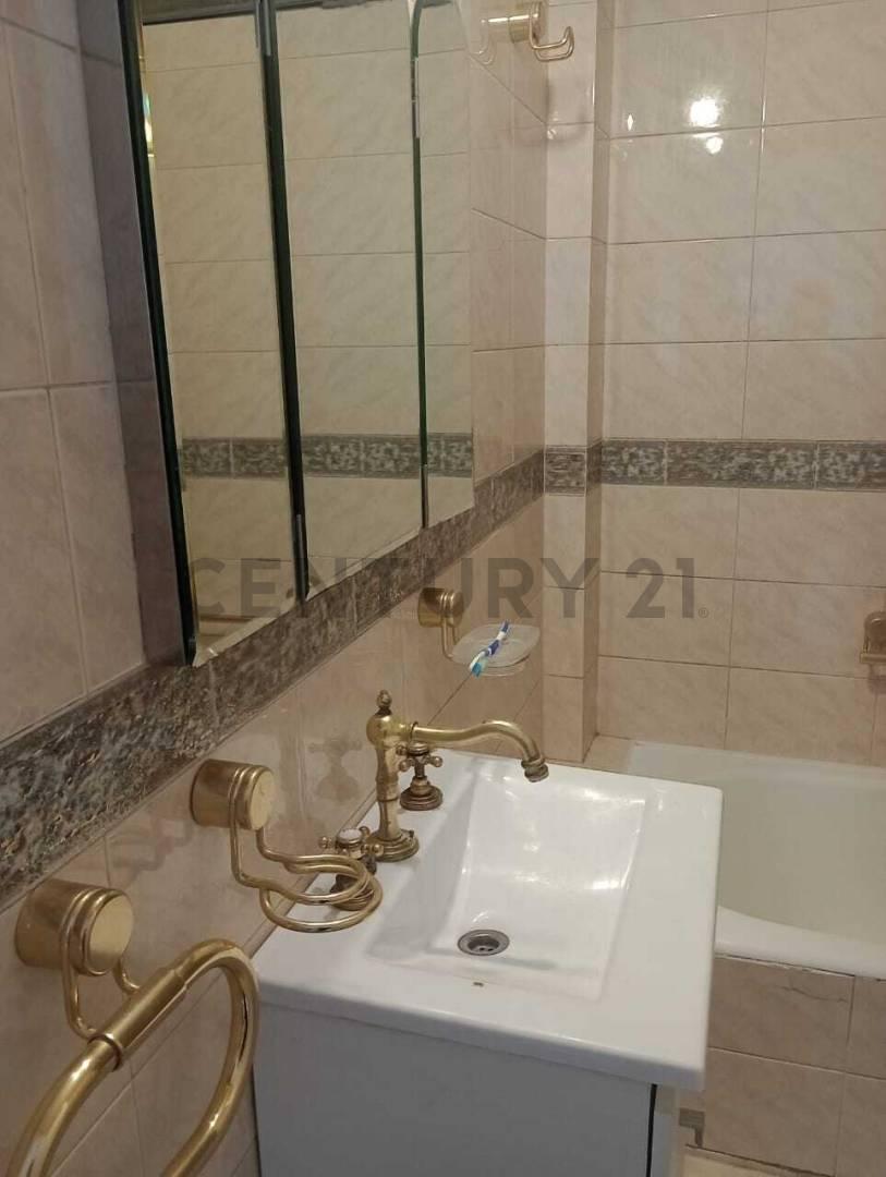Venta de Departamento. Calle Buenos Aires de Ciudad. 2