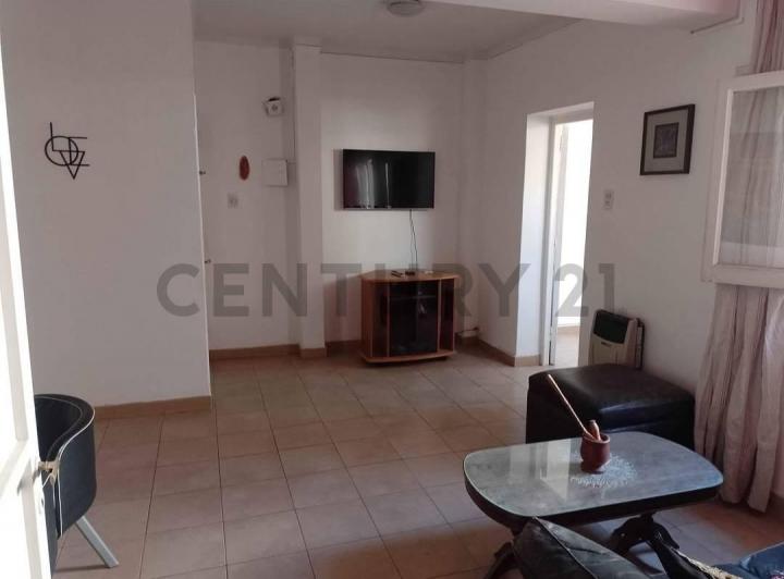 Se vende departamento zona parque central, primer piso 2