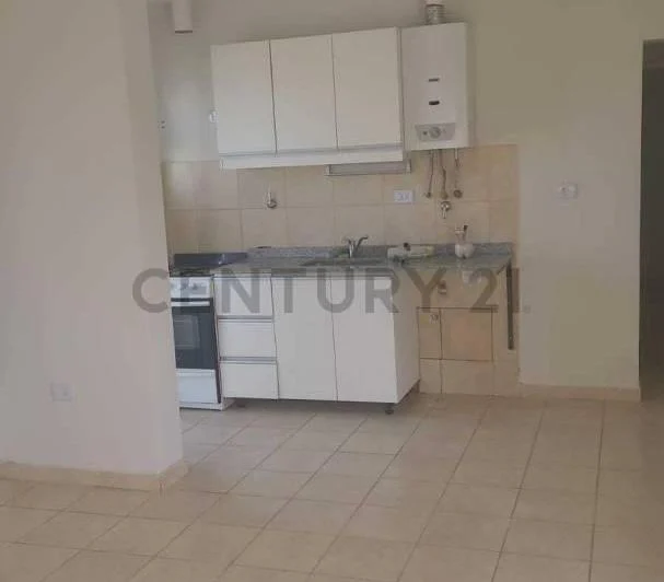 century 21 Lopez alquila casa 4