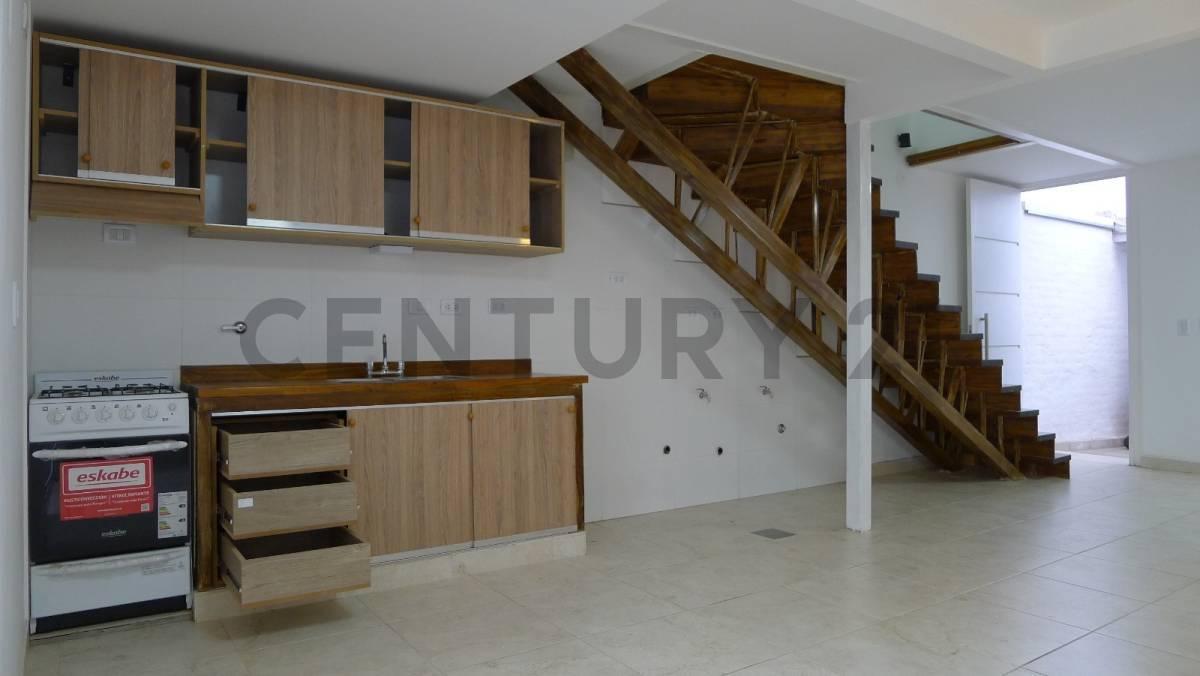 VENTA DUPLEX EN JESUS NAZARENO - GUAYMALLEN