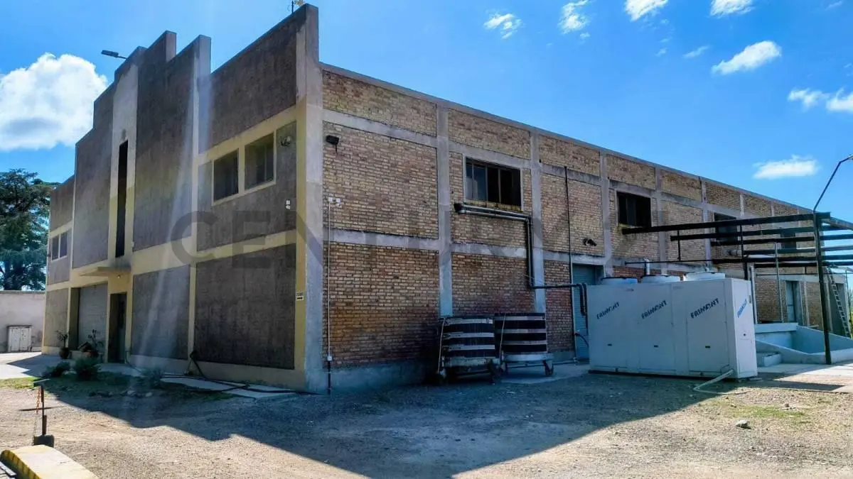 Venta de Bodega en Junín 4