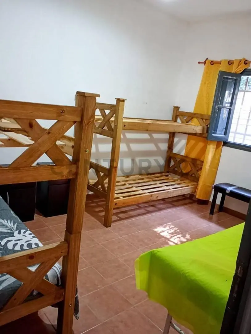 DEPARTAMENTO DE VENTA  E PLANTA BAJA 4